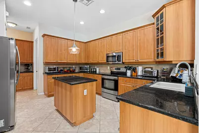127 Palm Beach Plantation Boulevard, West Palm Beach, FL 33411 - Photo 12