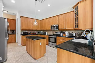 127 Palm Beach Plantation Blvd, West Palm Beach, FL 33411 - Photo 12