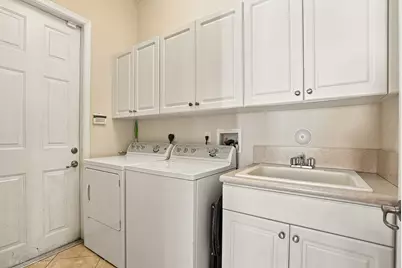 127 Palm Beach Plantation Boulevard, West Palm Beach, FL 33411 - Photo 14