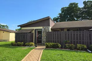 504 Briarwood Cir, Hollywood, FL 33024 - Photo 2