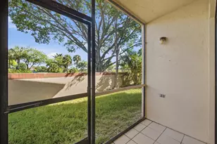 6585 Somerset Dr, Boca Raton, FL 33433 - Photo 18