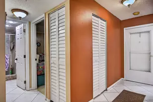 5860 NW 44th St, Lauderhill, FL 33319 - Photo 8