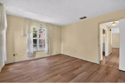 1102 Westchester Drive E, West Palm Beach, FL 33417 - Photo 16