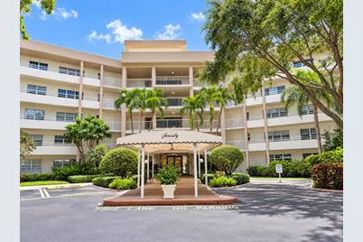 3800 Oaks Clubhouse Drive #Unit 211, Pompano Beach, FL 33069 - Photo 2