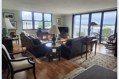 3800 Washington Road #407, West Palm Beach, FL 33405 - Photo 2