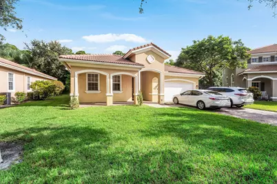 6855 Osage Circle, Greenacres, FL 33413 - Photo 2
