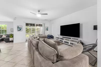 6855 Osage Circle, Greenacres, FL 33413 - Photo 8