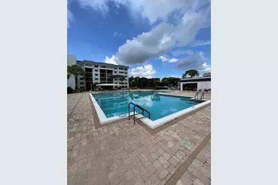 4575 Lucerne Lakes Boulevard W #105, Lake Worth, FL 33467 - Photo 4