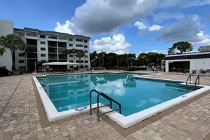 4575 Lucerne Lakes Blvd W, Lake Worth, FL 33467 - Photo 4