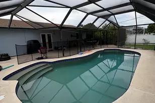 1985 SW Aquarius Ln, Port Saint Lucie, FL 34984 - Photo 16