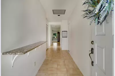 6807 SE Yorktown Drive, Hobe Sound, FL 33455 - Photo 2