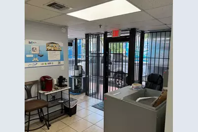 7108 NW 50th Street, Miami, FL 33166 - Photo 8