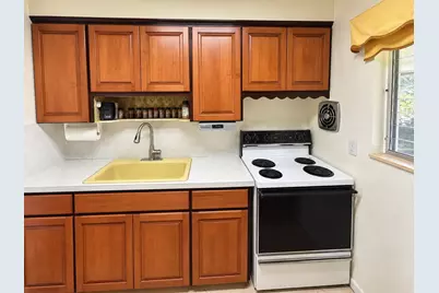 110 SE 3rd Avenue, Boynton Beach, FL 33435 - Photo 6