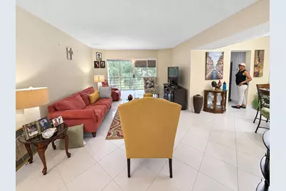 3810 Via Poinciana #303, Greenacres, FL 33467 - Photo 8