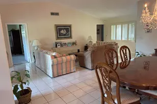 10548 Greentrail Dr S, Boynton Beach, FL 33436 - Photo 4