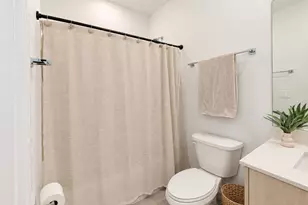 708 Del Vista Rd, Pompano Beach, FL 33069 - Photo 10
