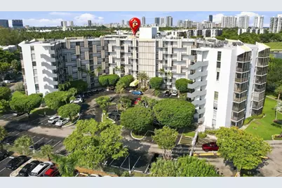 20400 W Country Club Drive #609, Aventura, FL 33180 - Photo 1