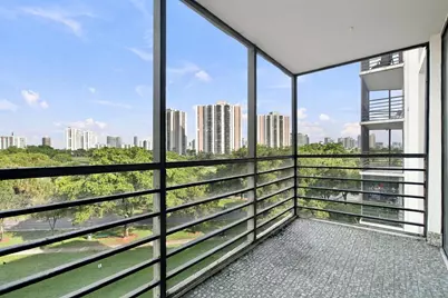 20400 W Country Club Drive #609, Aventura, FL 33180 - Photo 20
