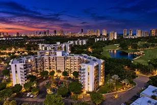 20400 W Country Club Dr, Aventura, FL 33180 - Photo 28