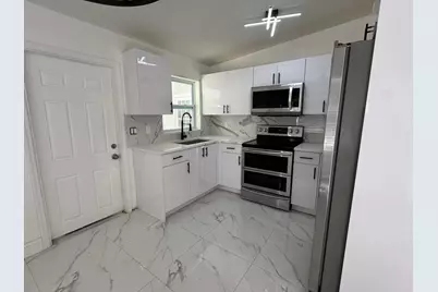 508 Palm Avenue, Fort Pierce, FL 34982 - Photo 2