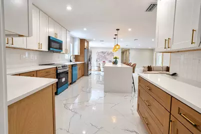 4959 Habana Drive, Sarasota, FL 34235 - Photo 4