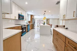 4959 Habana Dr, Sarasota, FL 34235 - Photo 4
