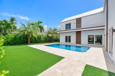 303 SW 14th Place, Boca Raton, FL 33432 - Photo 1