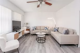 13455 SW 9th Ct, Pembroke Pines, FL 33027 - Photo 2
