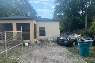 2126 NW 92nd St, Miami, FL 33147 - Photo 2