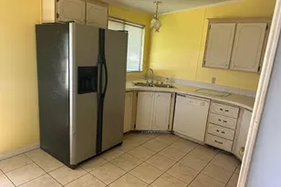 5591 Hemingway Ct, Fort Pierce, FL 34982 - Photo 4