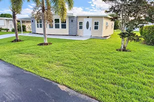 8572 Crown Dr, Boynton Beach, FL 33436 - Photo 2