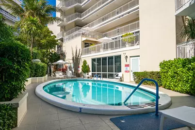 100 Royal Palm Way #D2, Palm Beach, FL 33480 - Photo 22