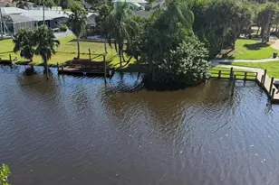 1219 SE Coral Reef St, Port Saint Lucie, FL 34983 - Photo 24