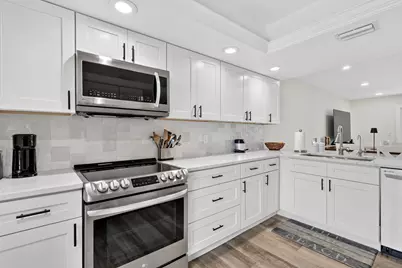 18449 SE Wood Haven Lane #E, Jupiter, FL 33469 - Photo 10