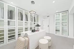 877 NE 195th St, Miami, FL 33179 - Photo 8