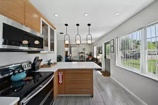 201 NE 16th Ct, Fort Lauderdale, FL 33305 - Photo 14