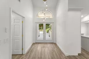 107 Golfview Ct, Palm Beach Gardens, FL 33418 - Photo 6