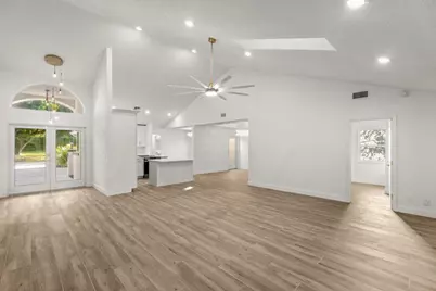 107 Golfview Court, Palm Beach Gardens, FL 33418 - Photo 14