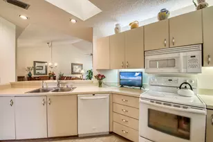 6275 SE Charleston Pl, Hobe Sound, FL 33455 - Photo 8