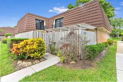 2523 25th Lane, Palm Beach Gardens, FL 33418 - Photo 1