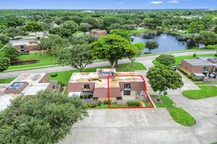 2523 25th Ln, Palm Beach Gardens, FL 33418 - Photo 2