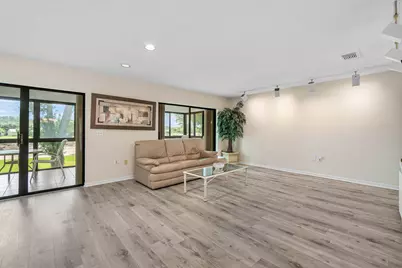 37 Stratford Lane W #D, Boynton Beach, FL 33436 - Photo 8