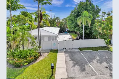 4422 Sea Grape Drive, Lauderdale by the Sea, FL 33308 - Photo 2