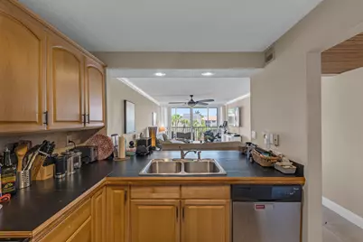 6 Royal Palm Way #307, Boca Raton, FL 33432 - Photo 4