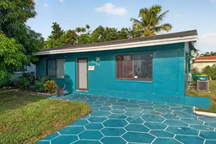 6102 NW 69th Ave, Tamarac, FL 33321 - Photo 2