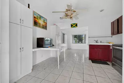 6102 NW 69th Avenue, Tamarac, FL 33321 - Photo 22