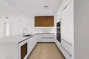 1400 Biscayne Blvd, Miami, FL 33132 - Photo 4