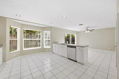 10843 Buttonwood Lake Drive, Boca Raton, FL 33498 - Photo 12
