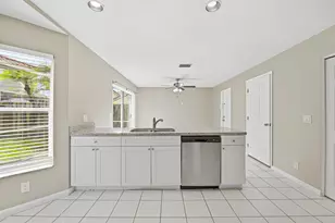 10843 Buttonwood Lake Dr, Boca Raton, FL 33498 - Photo 14
