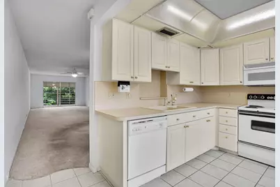 3002 Portofino Isle #M3, Coconut Creek, FL 33066 - Photo 2